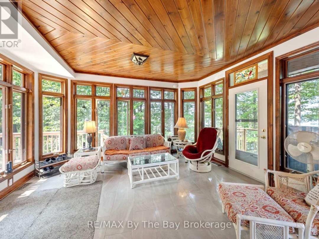 4104 EAST SHORE ROAD, Gloucester Pool