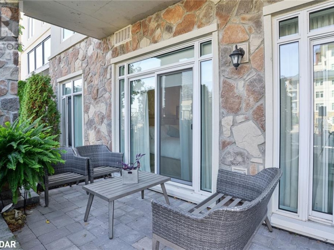 90 Orchard Point Road Road Unit# 105, Simcoeside Lake