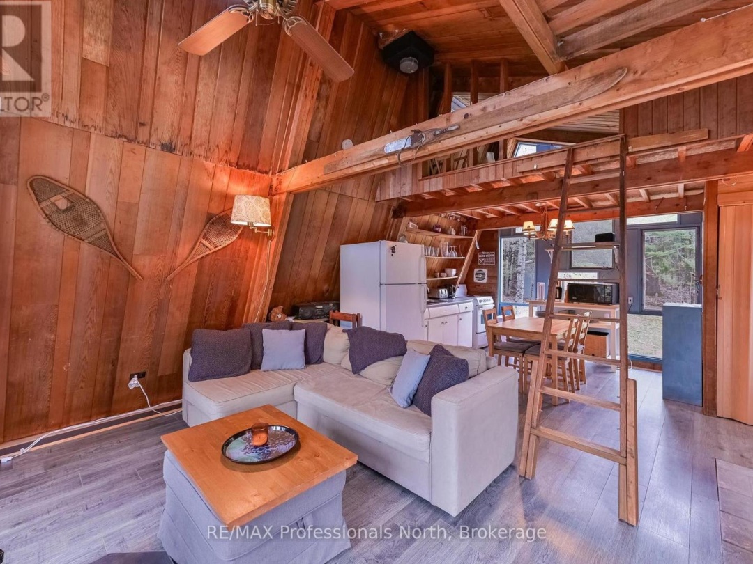 1422 AVERY LANE, Gooderham Lake