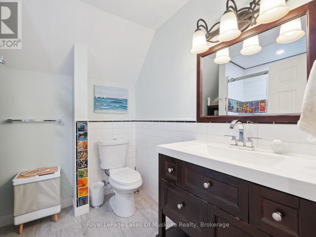 212 JAMES STREET, Bracebridge (Macaulay)