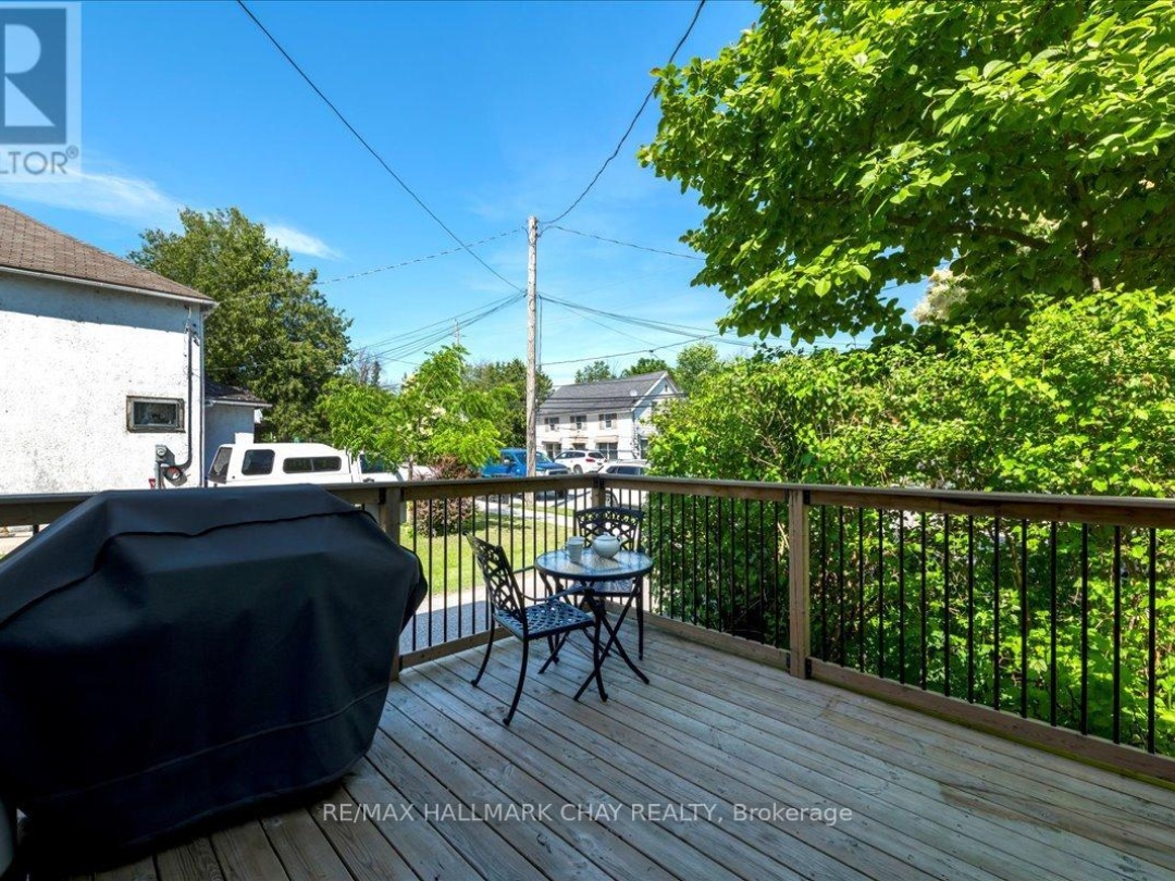 3366 MUSKOKA STREET, Severn (Washago)