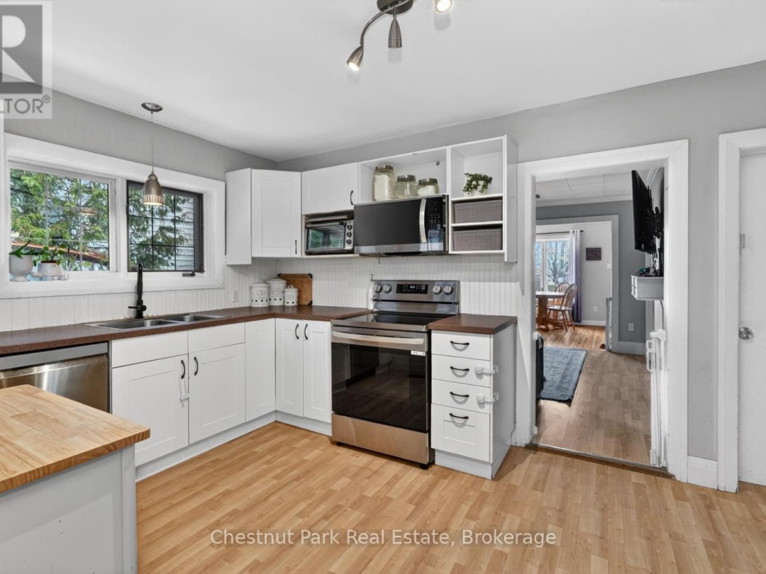 3 CORA STREET E, Huntsville (Chaffey)