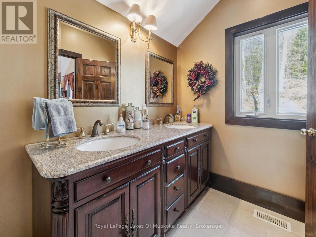 1441 CEDAR LANE, Bracebridge (Macaulay)