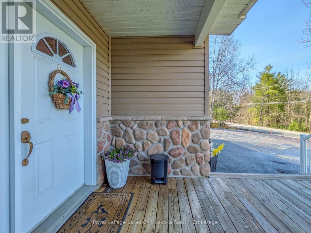 1441 CEDAR LANE, Bracebridge (Macaulay)