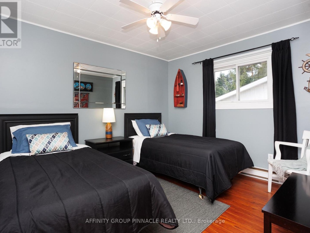 11 LAKEVIEW CRESCENT, 