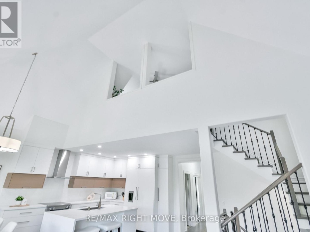 28 - 10 INVERMARA COURT, Lake Simcoe