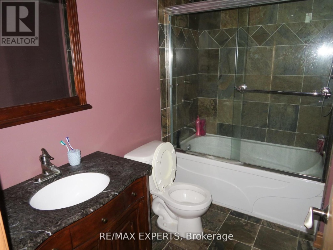 3771 HARRY'S LANE, Ramara