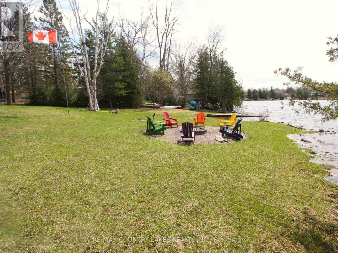 31 HILLCREST AVENUE, Mitchell Lake