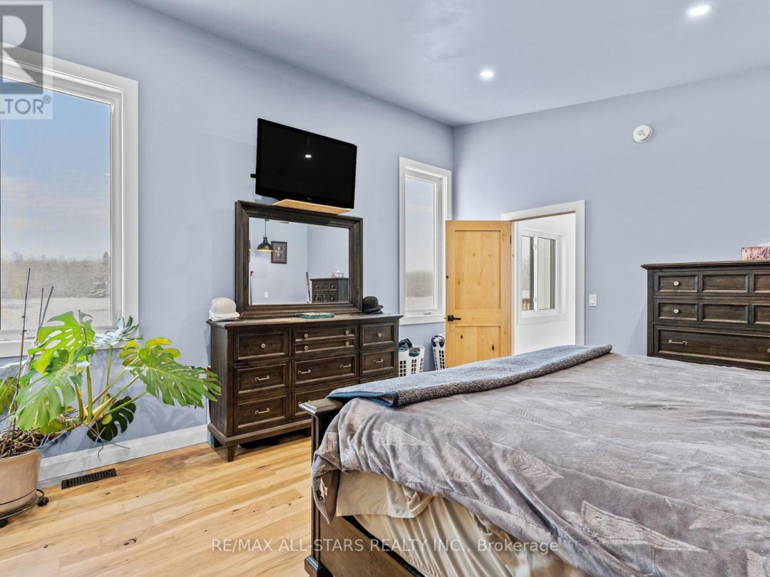 1062 NORTHLINE ROAD, Kawartha Lakes (Fenelon Falls)