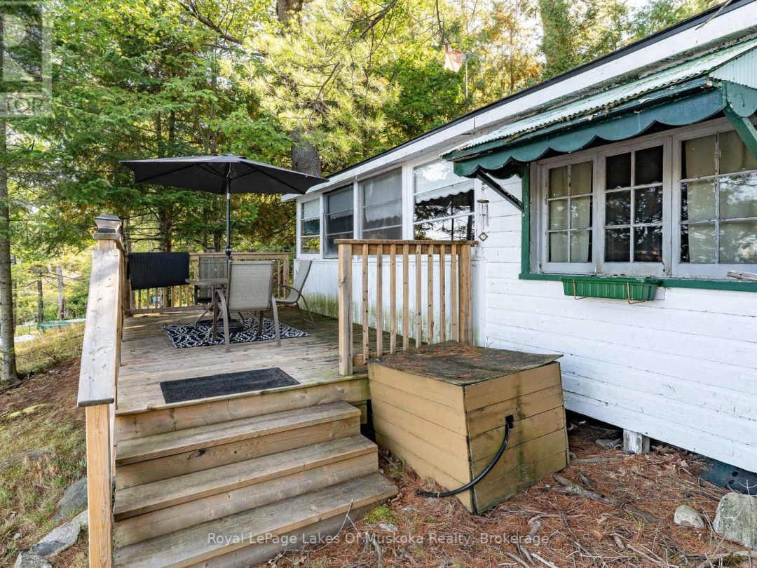 1010 TARA LANE, Morrison Lake
