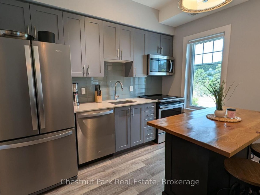 316 - 25 PEN LAKE POINT ROAD, Peninsula Lake