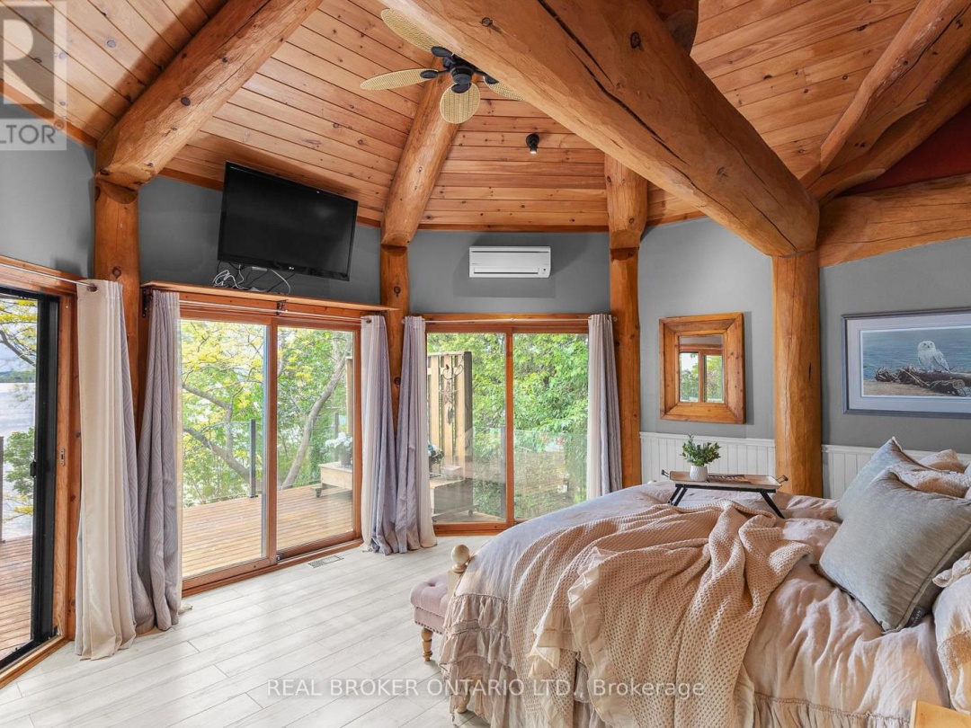 99 CREIGHTON STREET, Lake Simcoe