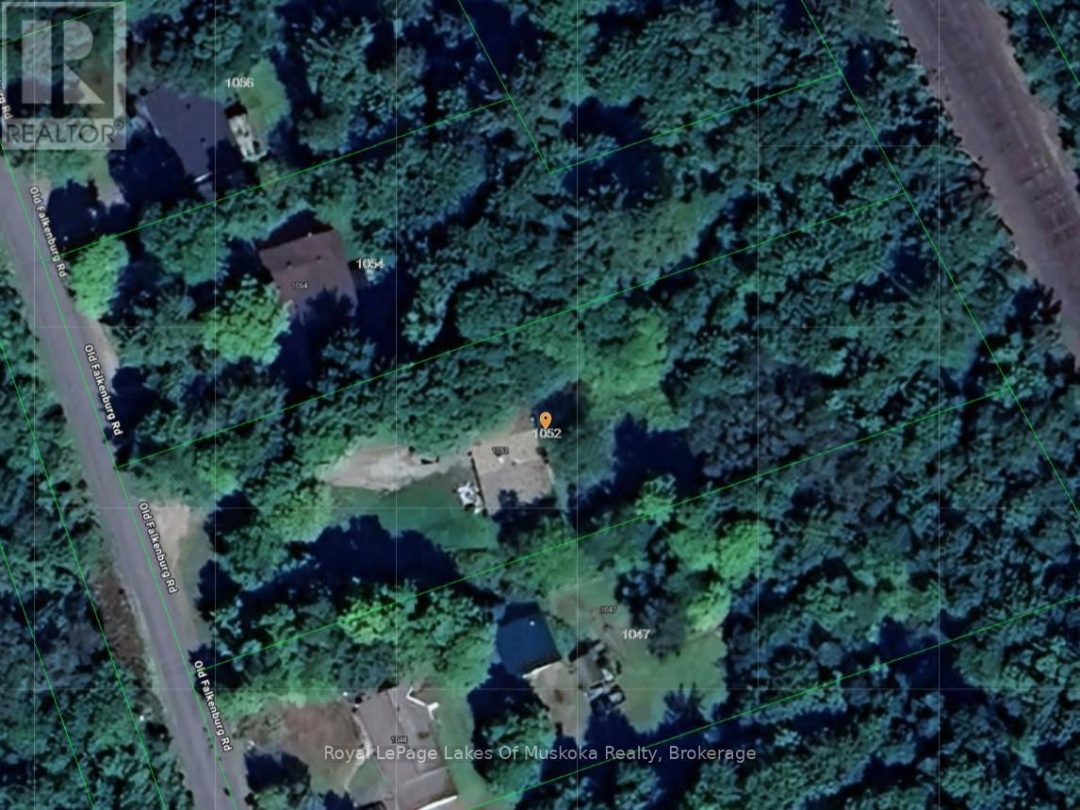 1052 OLD FALKENBURG ROAD, Bracebridge (Macaulay)