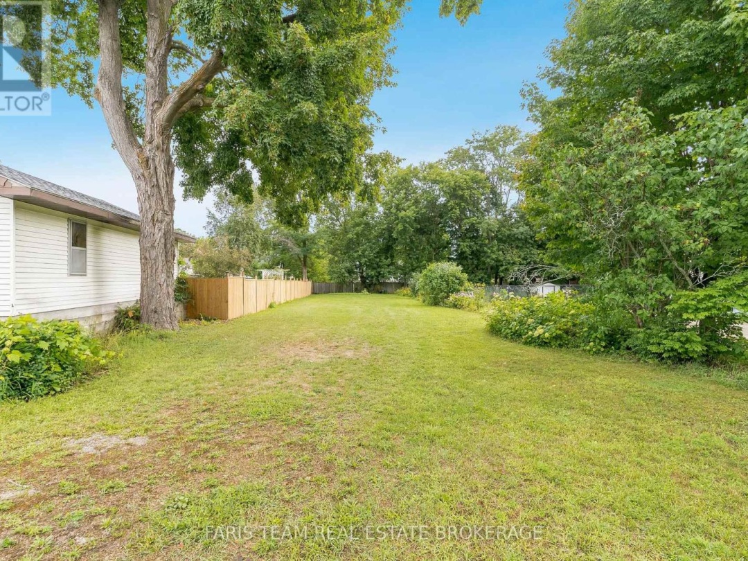 305 OUIDA STREET, Tay (Waubaushene)