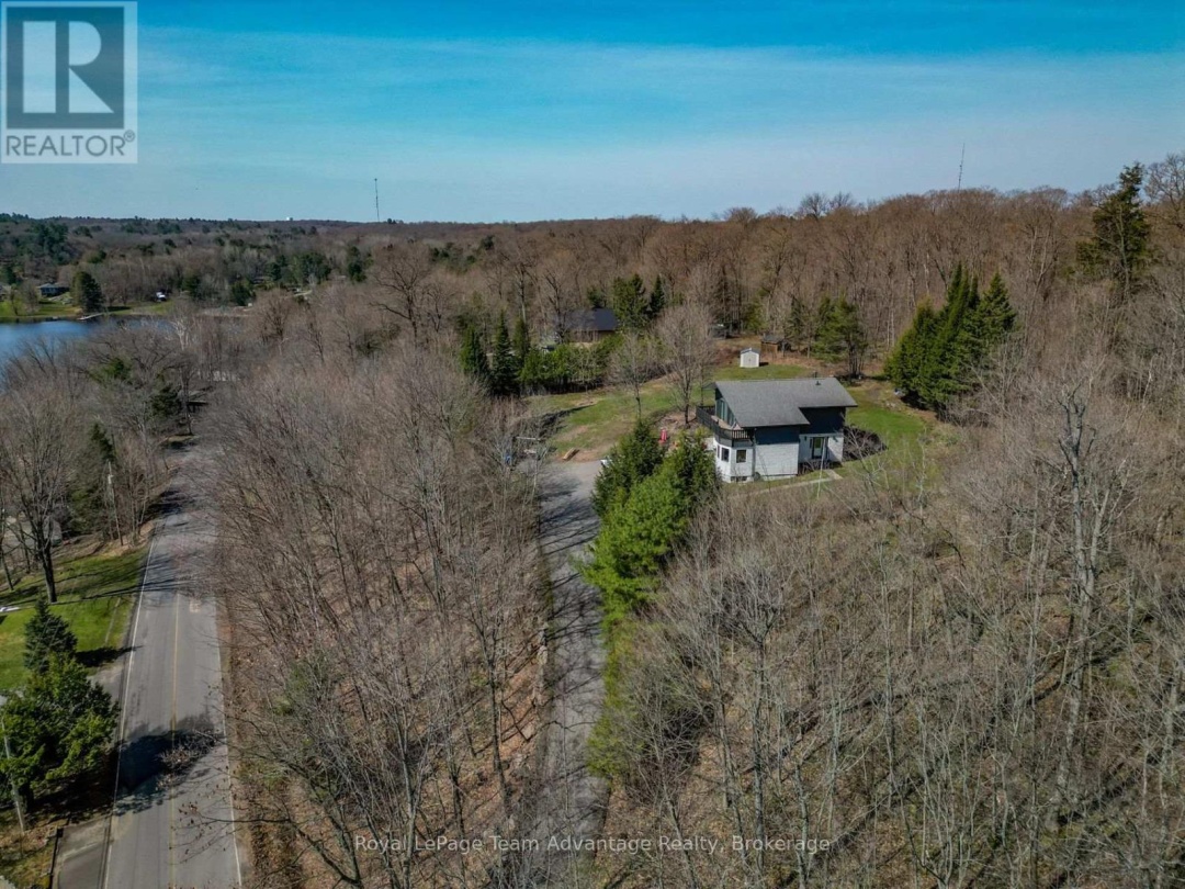 12 TAYLOR CRESCENT, McDougall