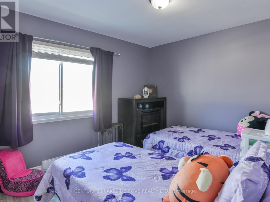 UNIT 27 - 1 PARADISE BOULEVARD S, Lake Simcoe