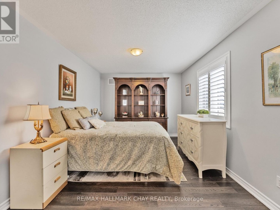 17 SOPHIE LANE S, Ramara (Atherley)