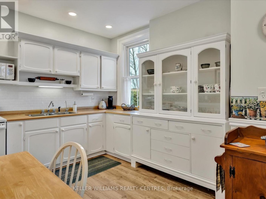 140 KING STREET, Kawartha Lakes (Woodville)