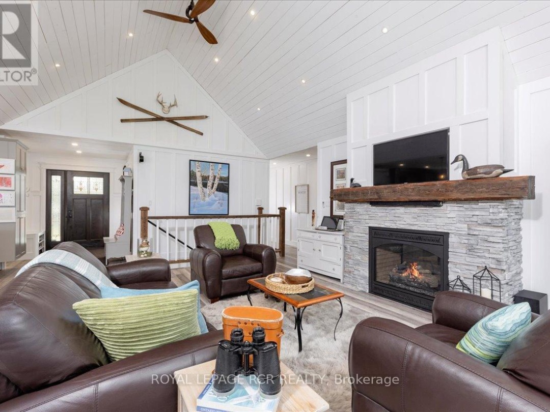 1093 NORTH BAY DRIVE, Balsam Lake