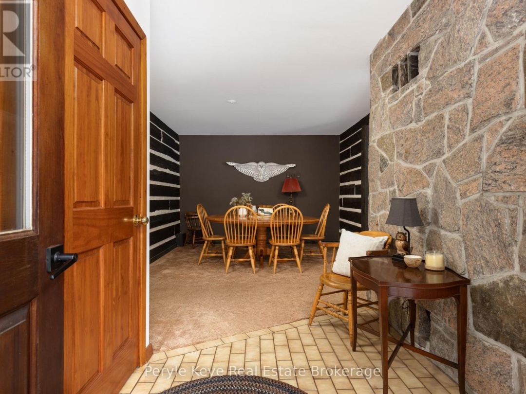 2391 LIMBERLOST ROAD, Dotty Lake