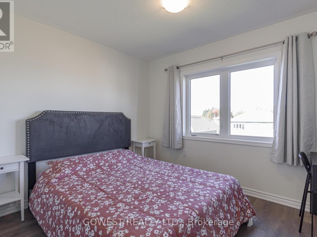 45 STOTHER CRESCENT, Bracebridge (Macaulay)