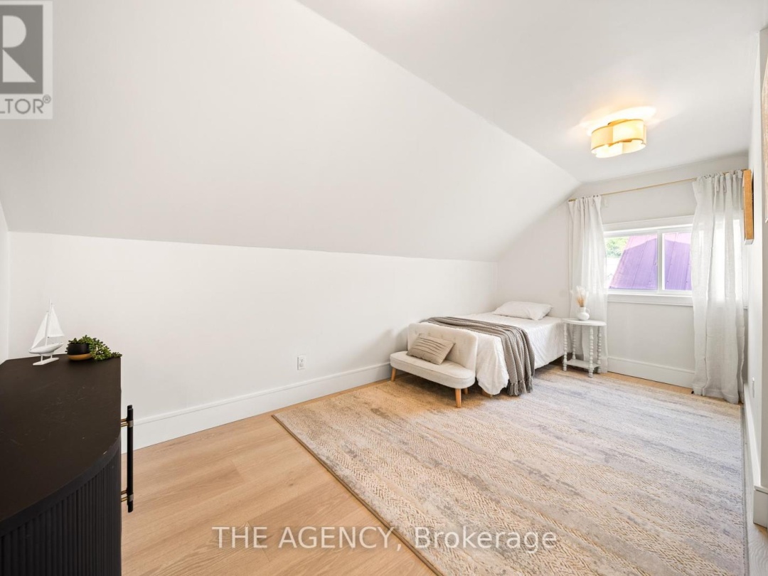 11 FIFTH STREET, Sturgeon Lake