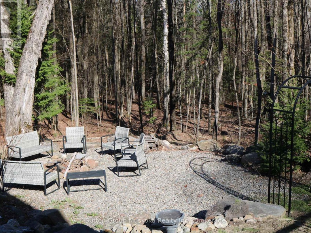 2602 MUSKOKA 10 ROAD, Huntsville (Brunel)