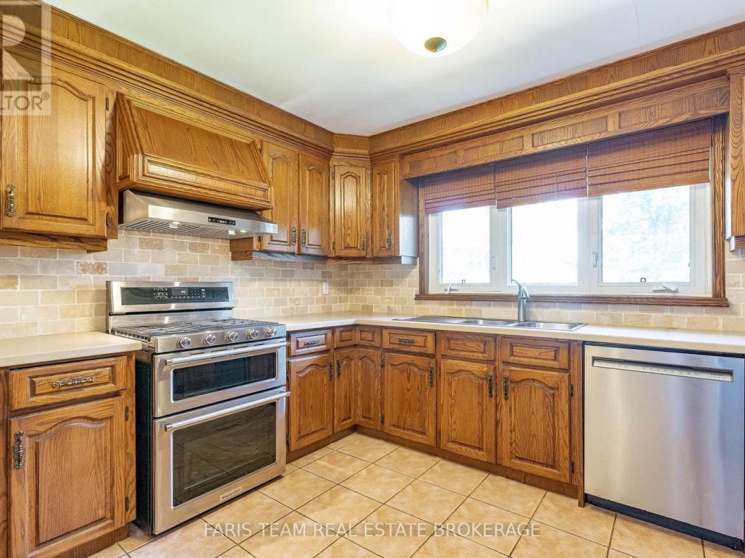 2 BAYSIDE AVENUE, 