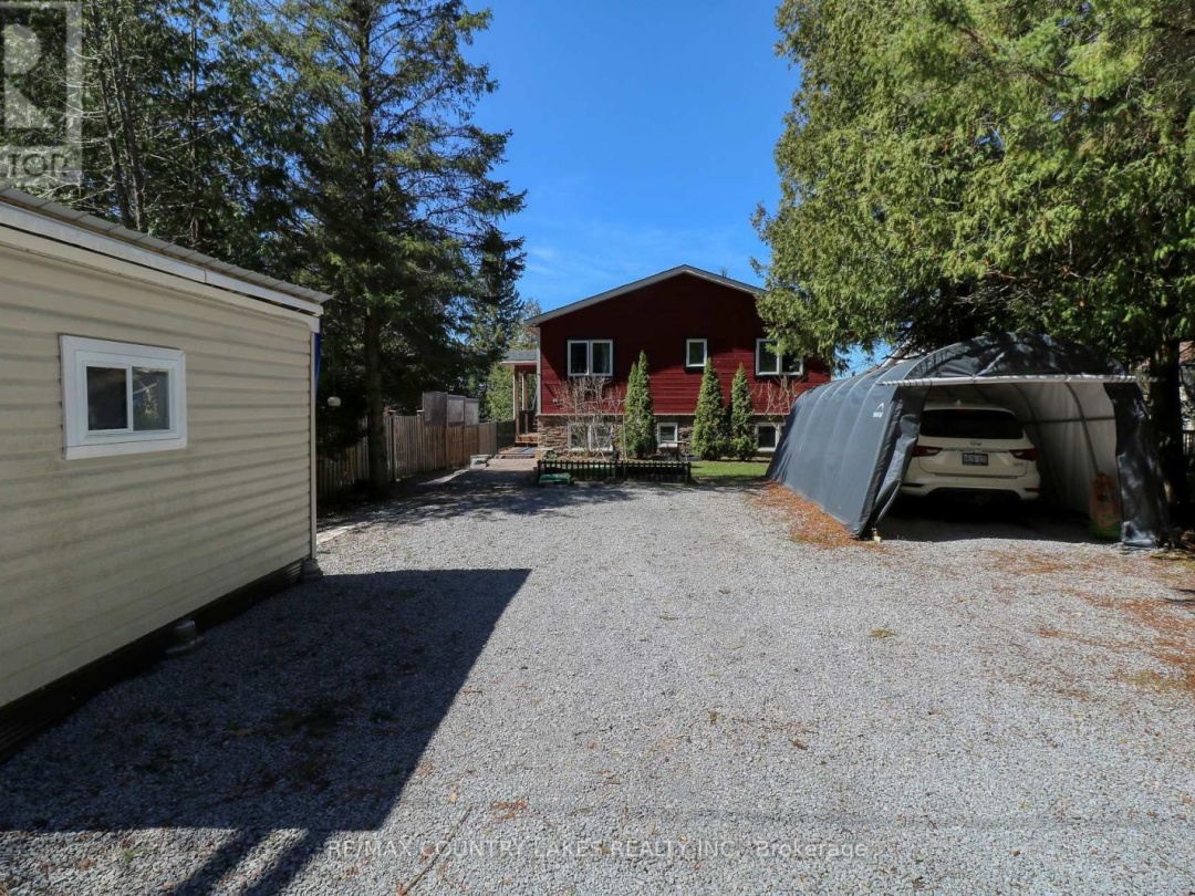 87 PARADISE ROAD, Canal Lake