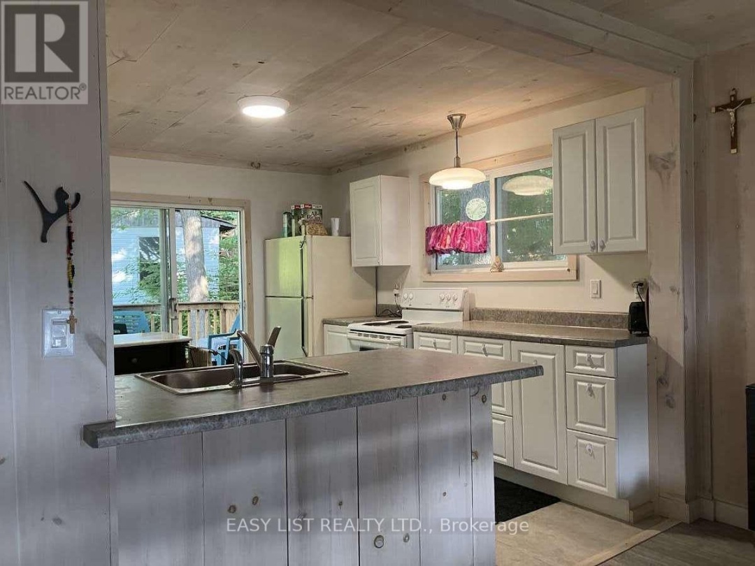 1045 REYNOLDS ROAD, Horseshoe Lake