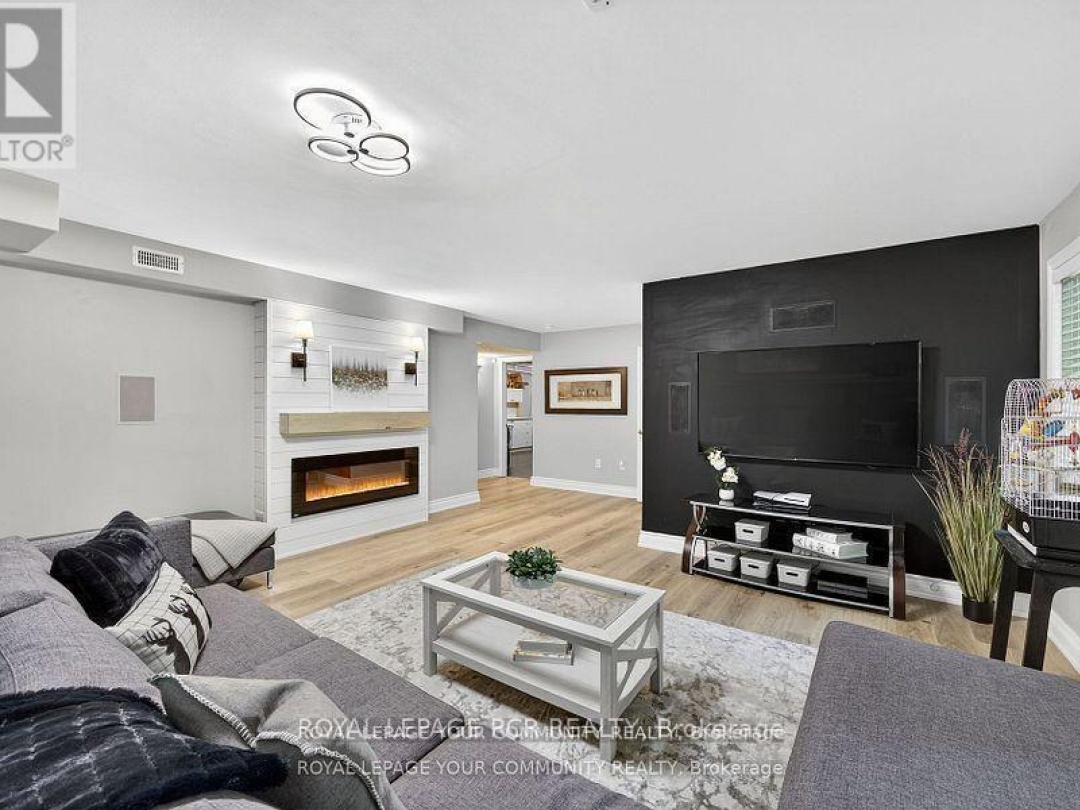 135 HURONWOODS DRIVE, Oro-Medonte (Sugarbush)