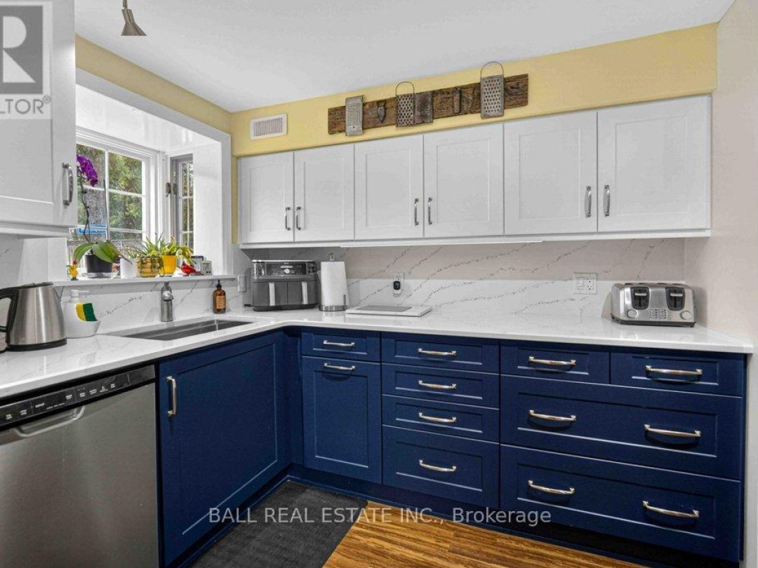 769 CEDAR GLEN ROAD, Sturgeon Lake