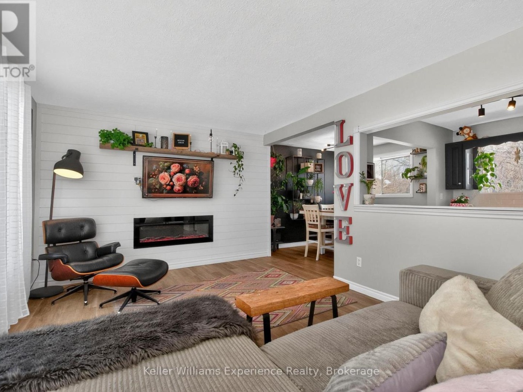 229 MOUNTAIN AVENUE, Tay (Waubaushene)