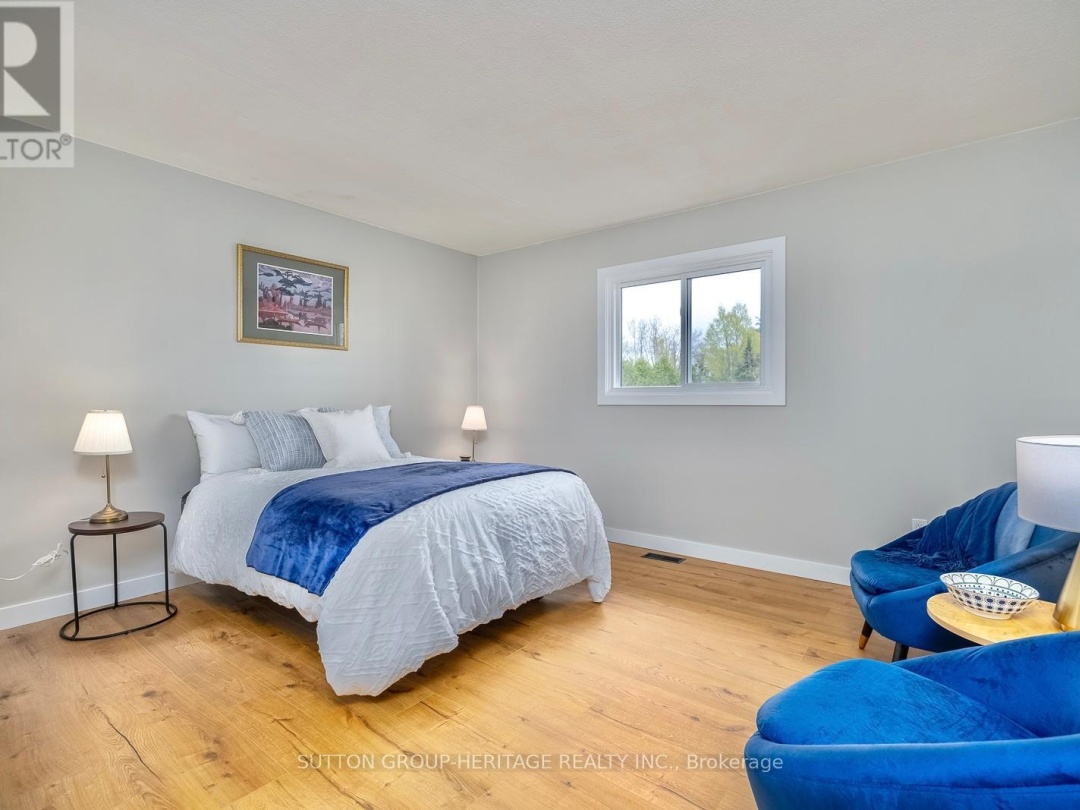 11 SWISS CRESCENT S, Pigeon Lake
