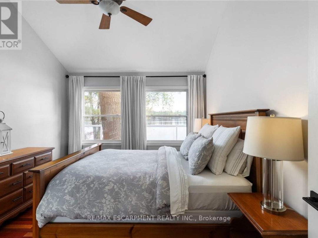 3 - 1166 NORTH SHORE DRIVE, 