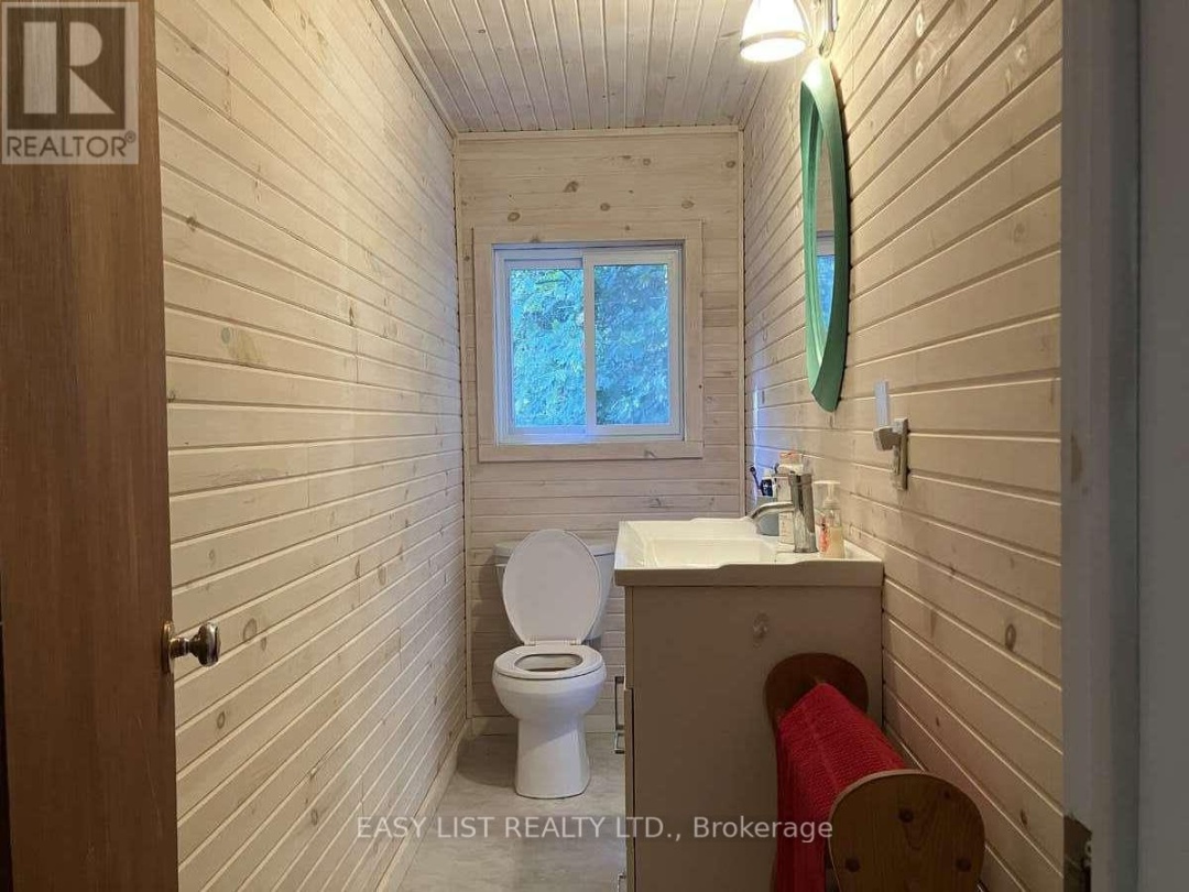 1045 REYNOLDS ROAD, Horseshoe Lake