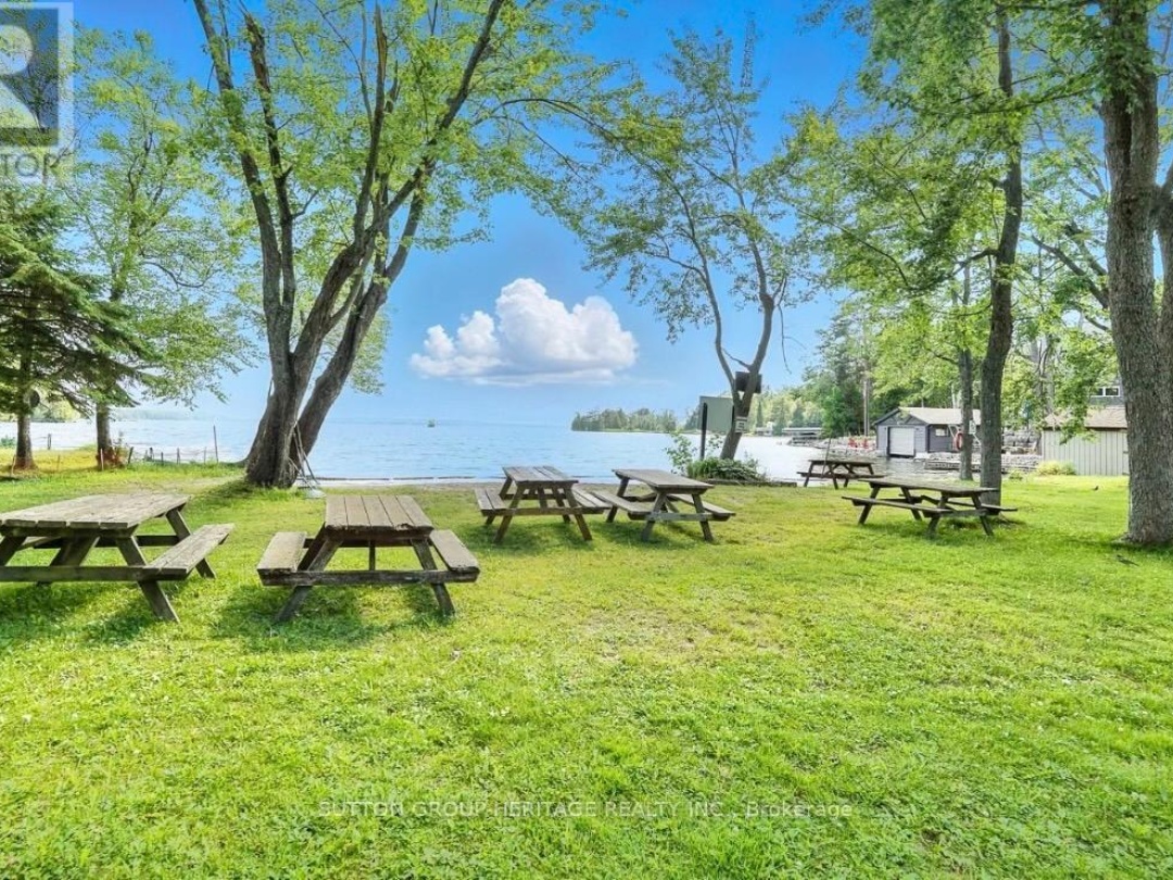 228 PIRATES GLEN DRIVE, Trent Lakes