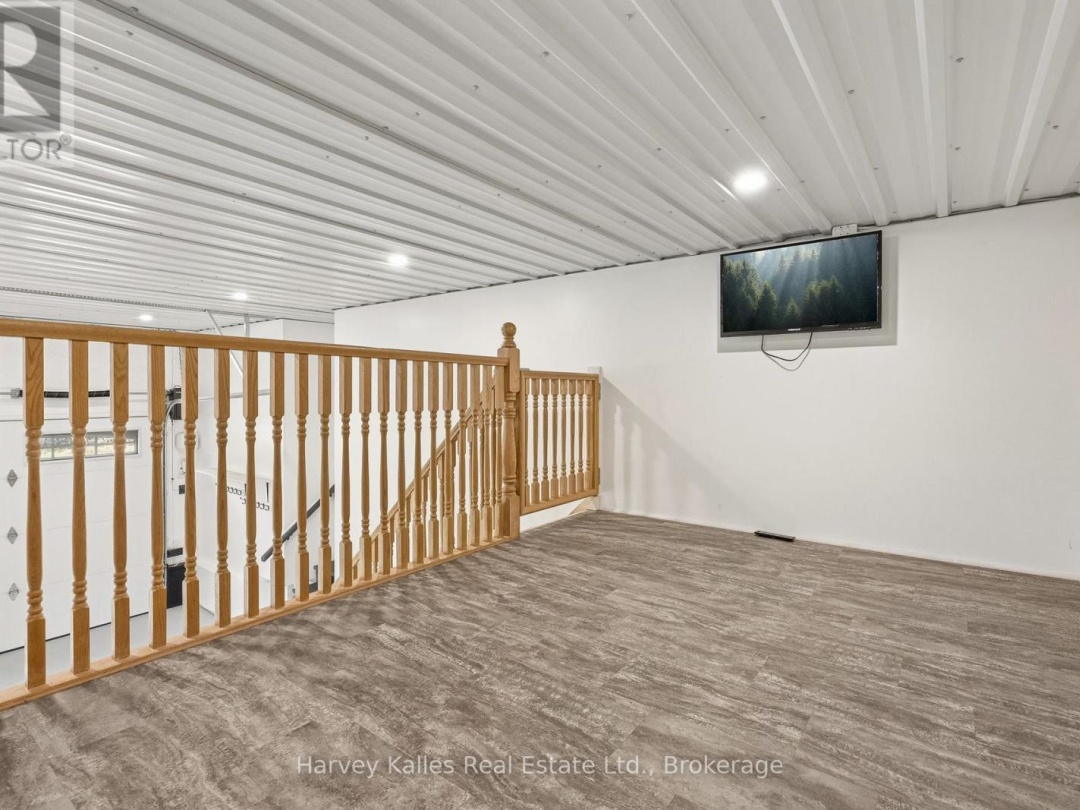 41 SUNSET COVE ROAD, Blackwater Lake