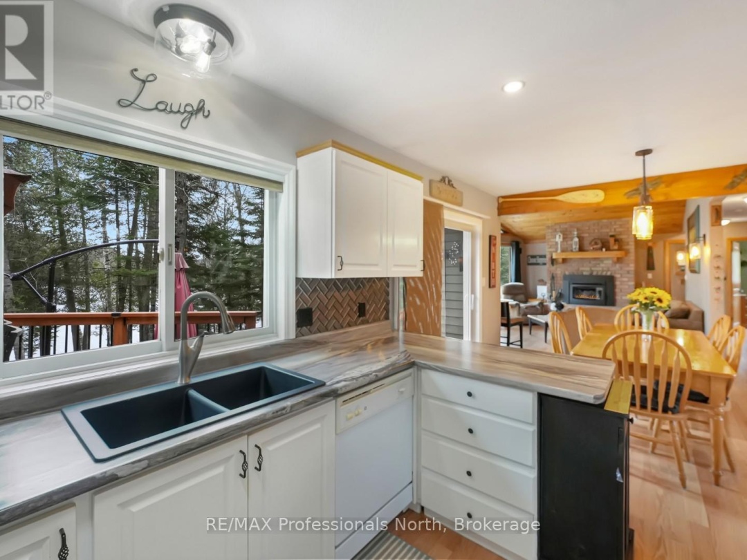 1157 BETWEEN LAKES TRAIL, Soyers Lake