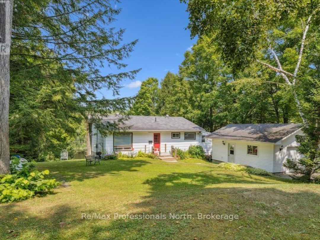 1042 RIVER HAVEN ROAD, Muskoka River