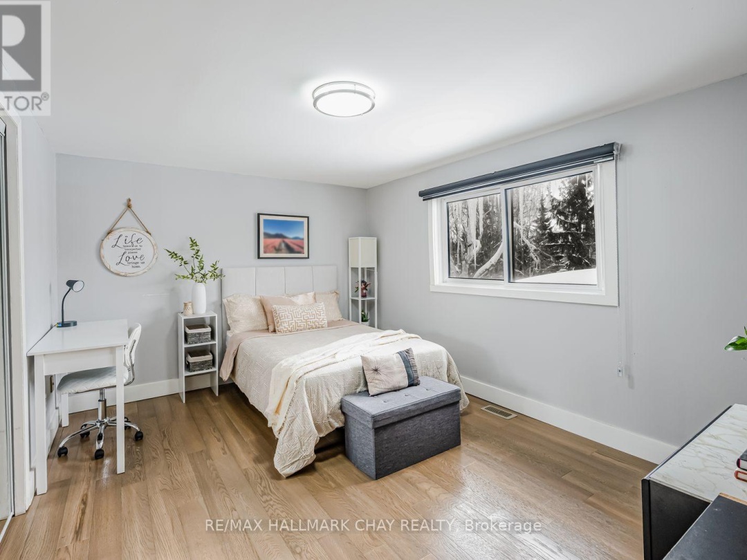 17 WALKER AVENUE, Orillia
