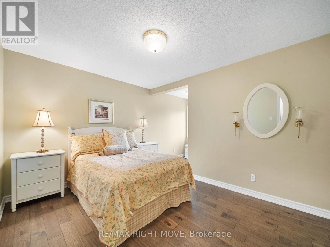 1998 VOYAGEUR CIRCLE, Severn