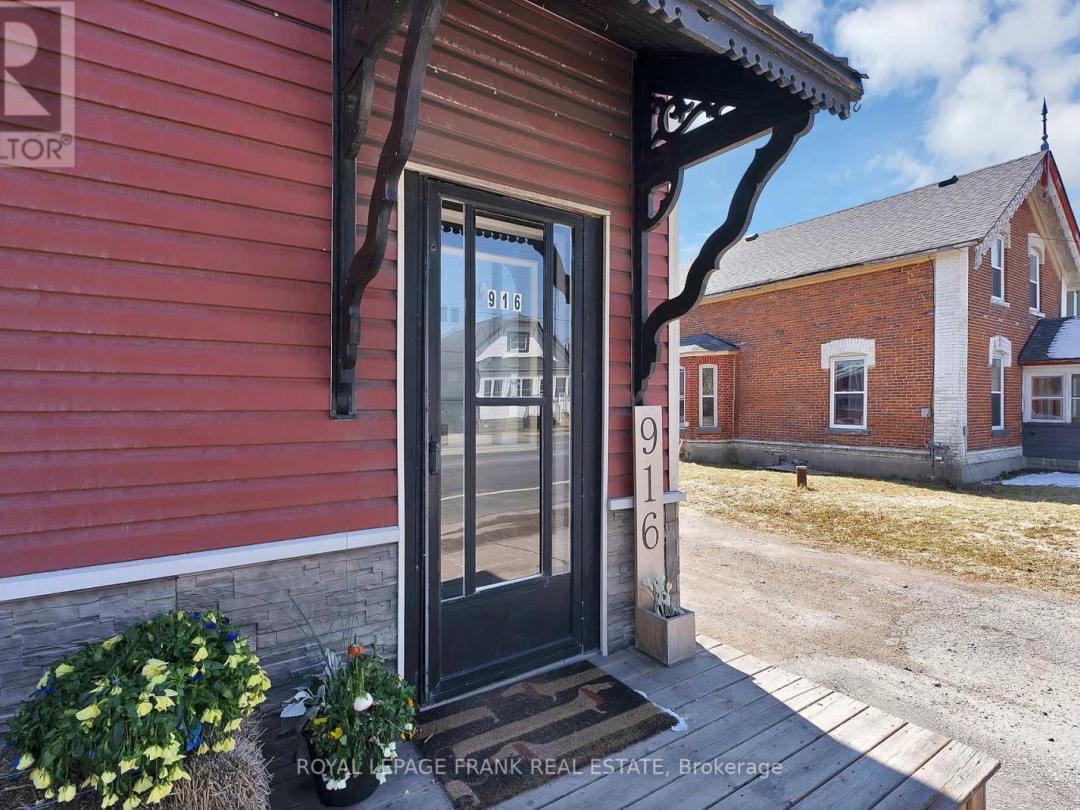 916 HIGHWAY 7, Kawartha Lakes (Oakwood)