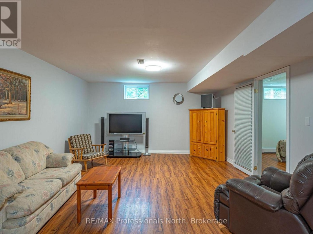1981 HORSESHOE LAKE ROAD, 