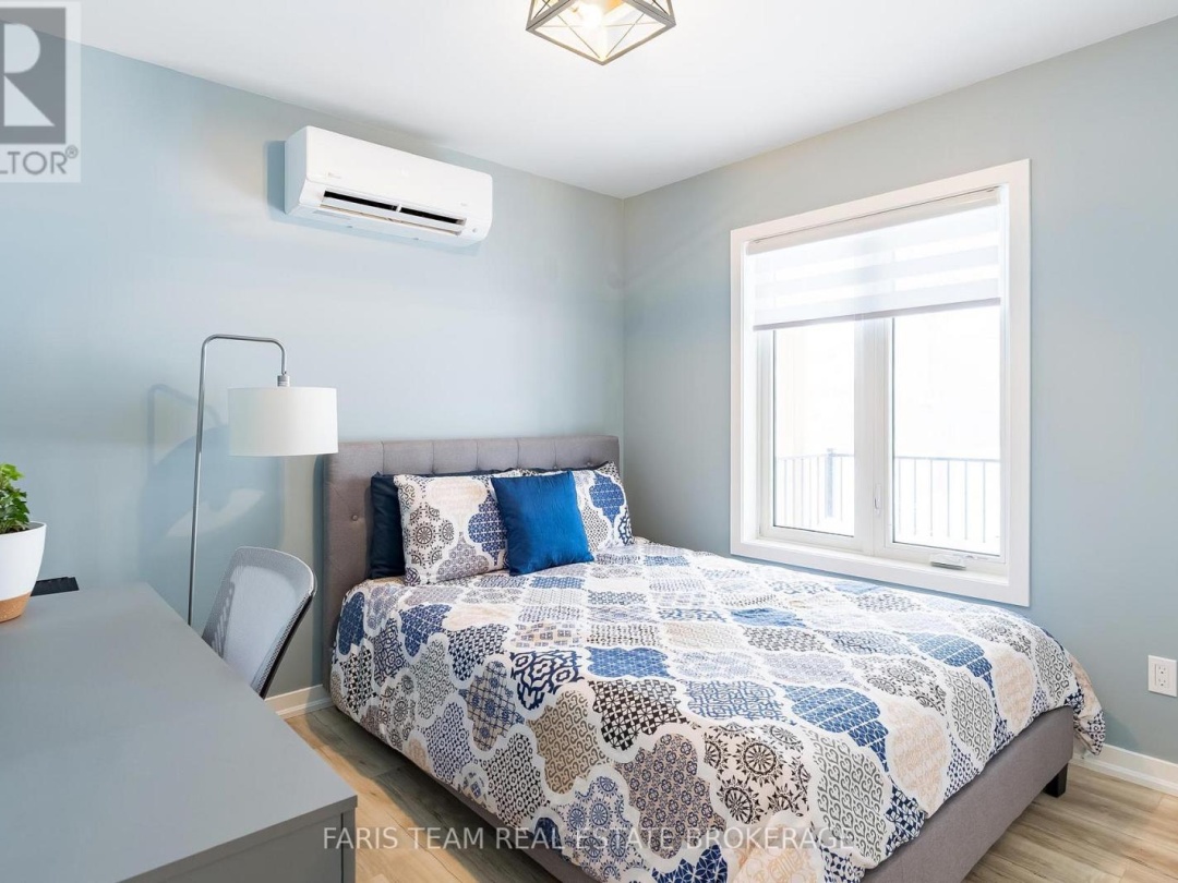 550 SECOND AVENUE, Tay (Port McNicoll)