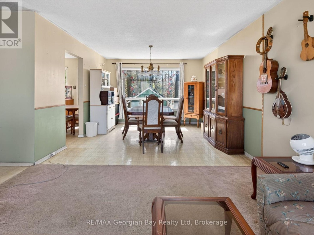 31 BECKETTS SIDE ROAD, Tay
