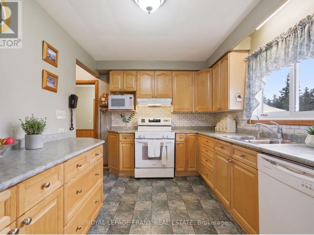 958 ELDON ROAD, Kawartha Lakes (Oakwood)