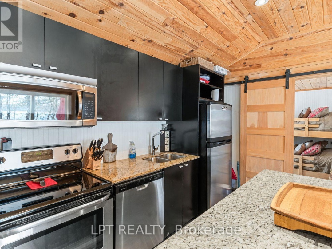 1369 HIPKISS DRIVE, Haliburton Lake