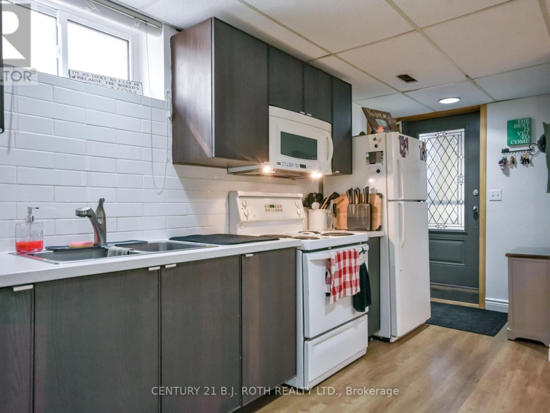 172 ALBIN ROAD, Tay (Waubaushene)