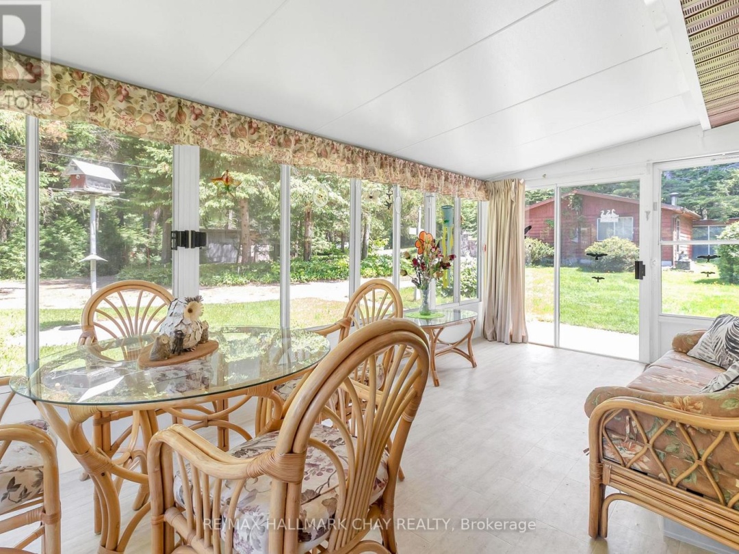 1070 CHAIKOF ROAD, Reay Lake